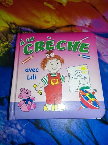 Livre bébé à la crèche