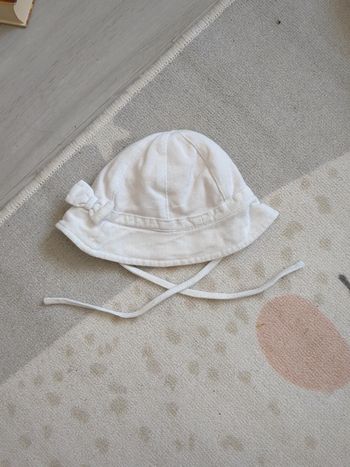 Chapeau de soleil blanc