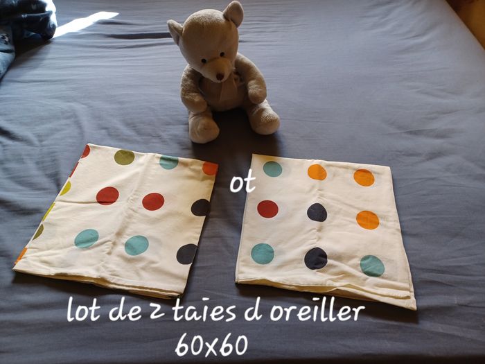 Lot 2 taies d oreiller