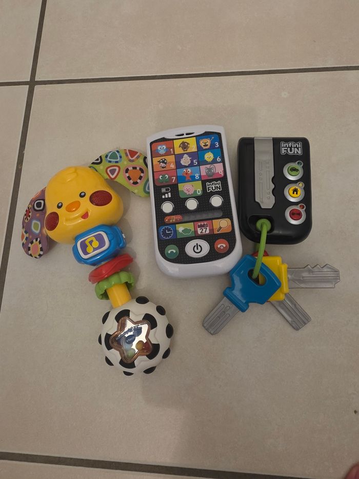 Lot  Jouets  d'eveil  et d'imitation - photo numéro 4