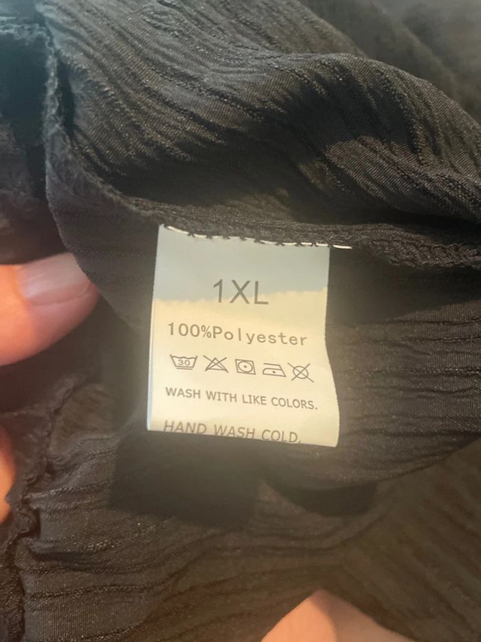 Pantalon large neuf - photo numéro 3
