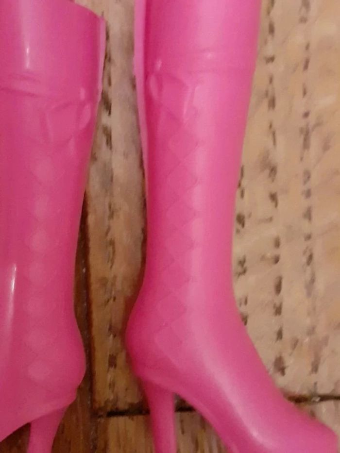 🎀 bottes rose poupée mannequin - photo numéro 3