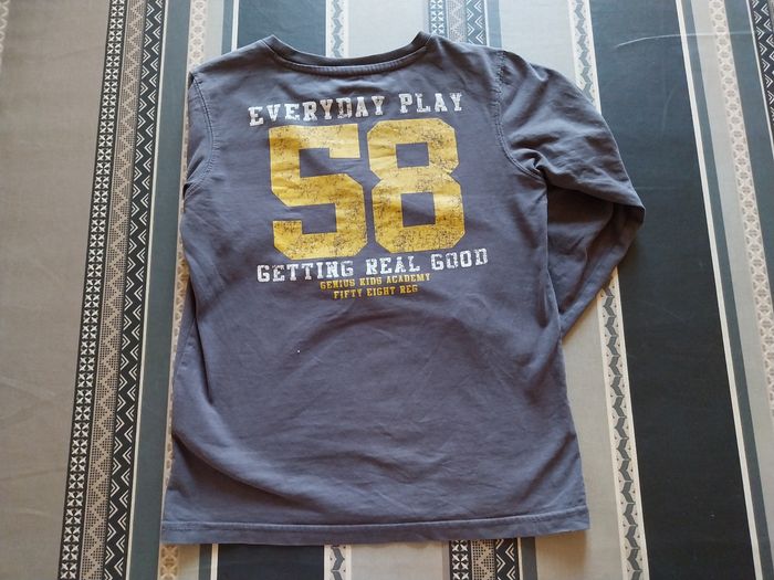 Lot de 4 tee-shirts manches longues 8 ans - photo numéro 6