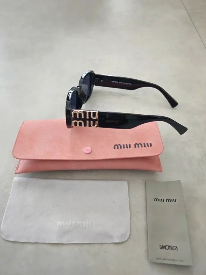 Lunette Miu Miu noire - photo numéro 4