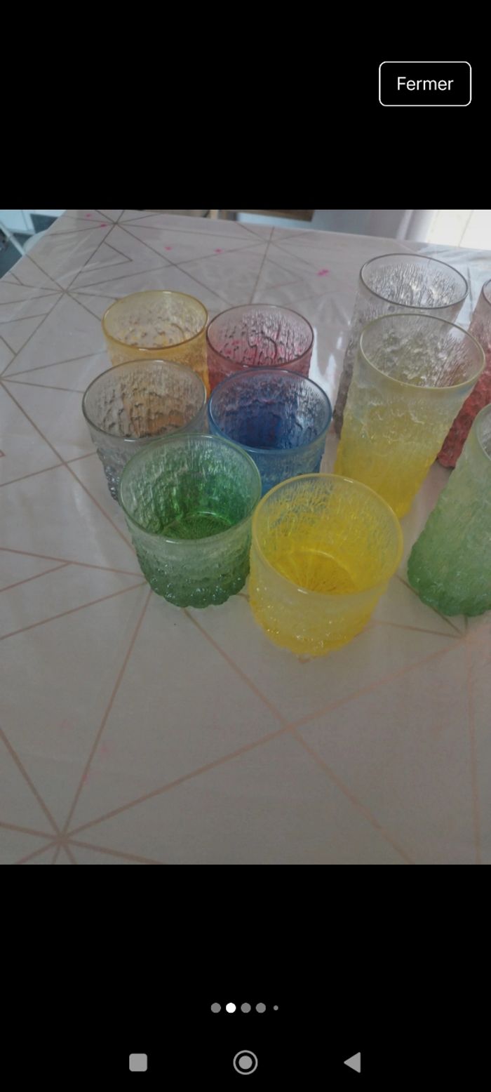Lot de 11 verres  colorés - photo numéro 2