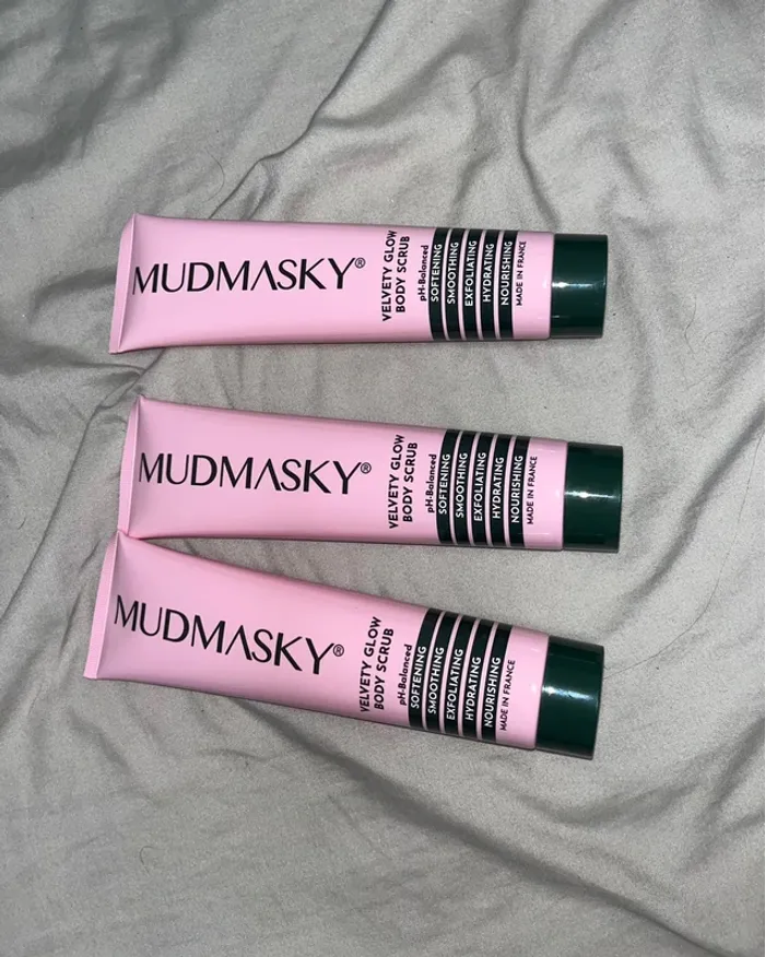 Lot de gommage pour le corps mudmasky neuf