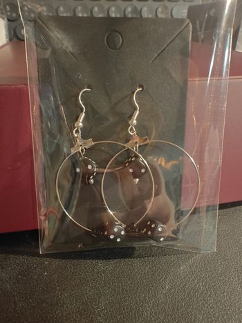 Boucles d'oreilles à dé 