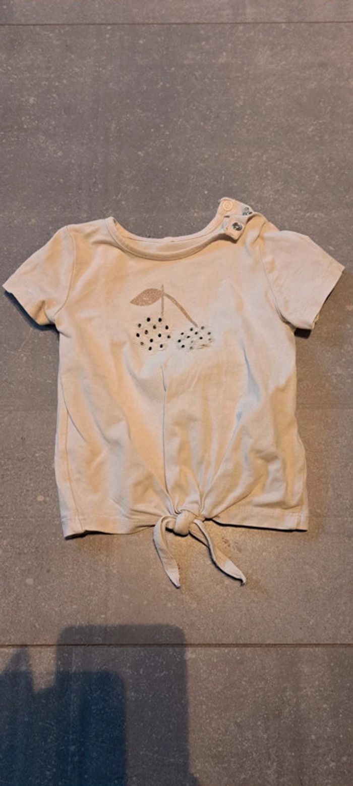 T shirt 9-12 mois