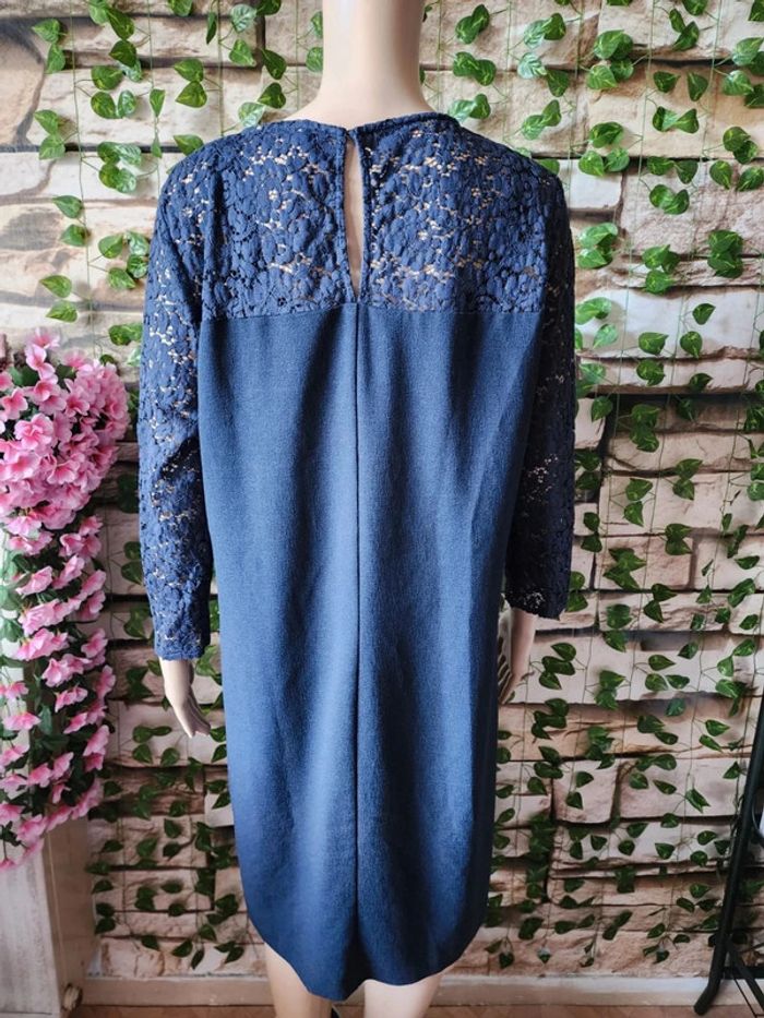 🌸Robe Dentelle Marine Camaieu Taille 42🌸 - photo numéro 4