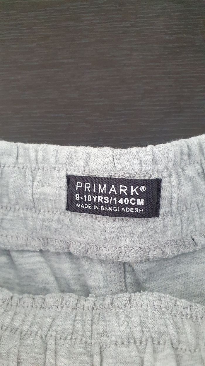 Short gris en 9/10 ans - photo numéro 4