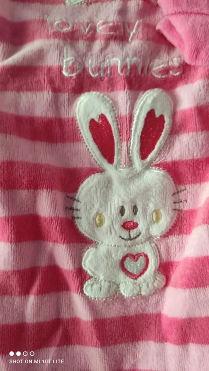 Pyjama rayé rose C&A motif lapin - photo numéro 4