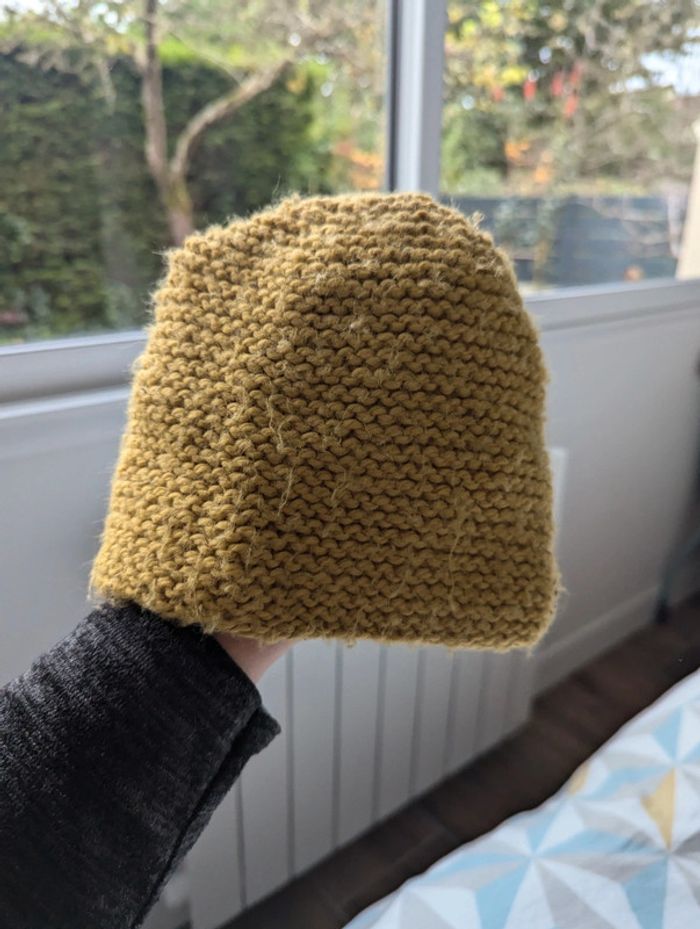 Bonnet laine moutarde tricoté main 1-2 ans - photo numéro 2