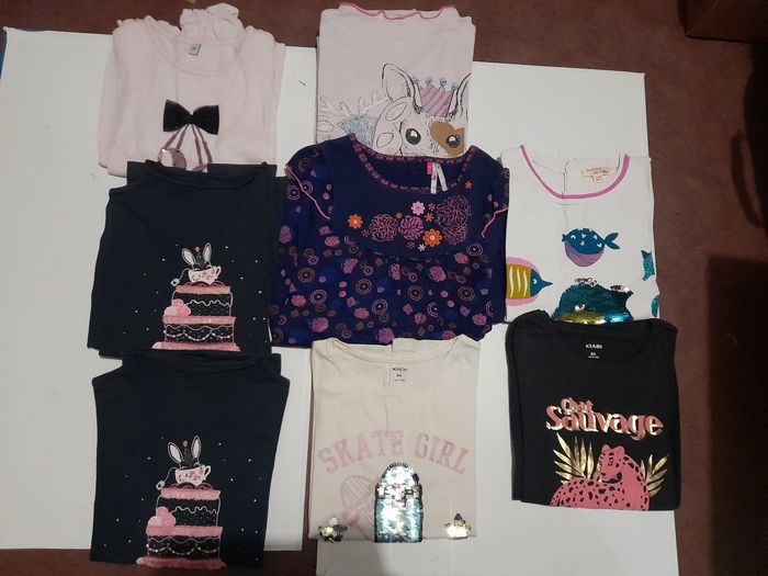 Lot de tee-shirts fille en 8ans à manches longues