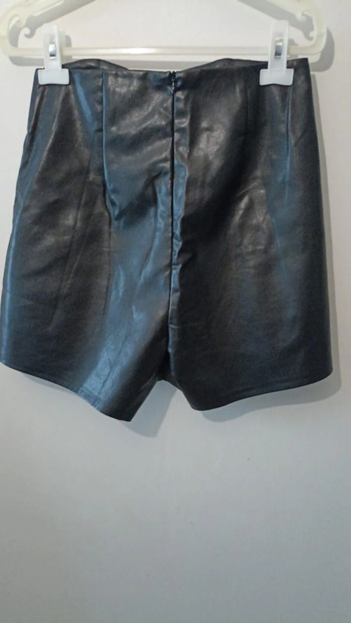 Short noir effet cuir femme - photo numéro 2