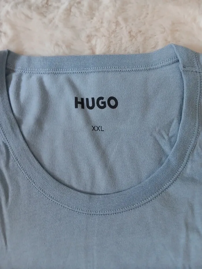 Hoodies tee-shirt Hugo taille XXL - photo numéro 2