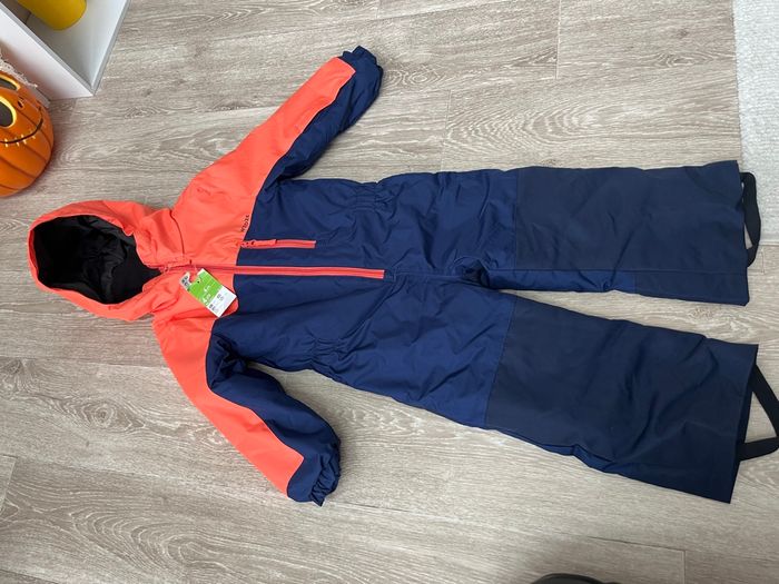 Combinaison de ski neuve 4 ans  mixte