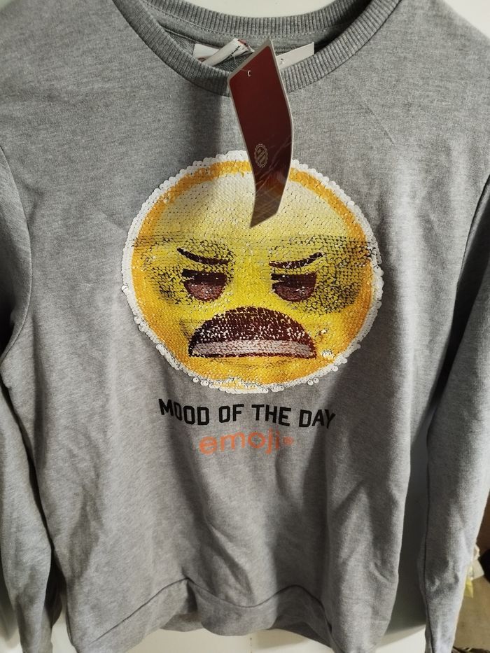 Pull sweat neuf emoji 14 ans - photo numéro 2