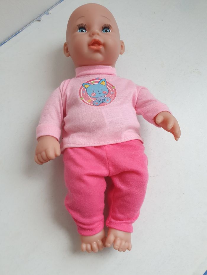 Poupée plastique 30 cm