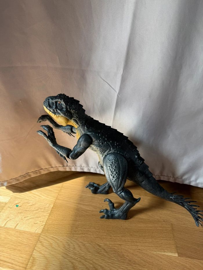 Scorpios rex jurassic world