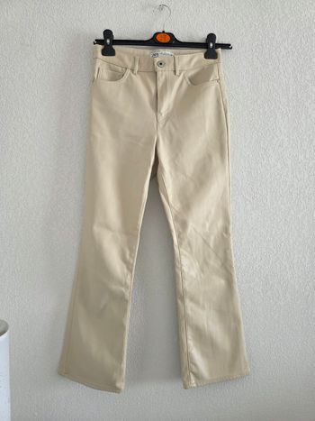 Joli pantalon crop beige simili cuir zara taille 34