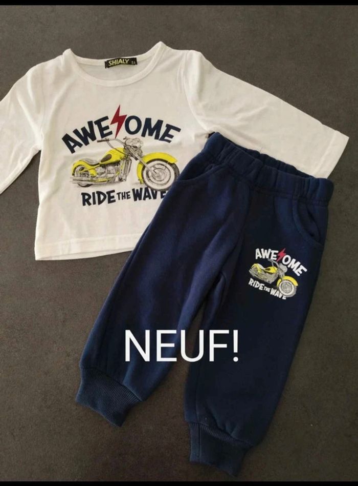 Ensemble jogging t-shirt manches longues