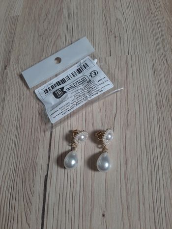 Super paire de boucles d'oreilles