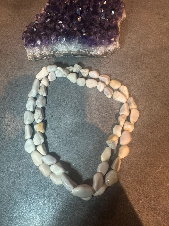 Collier en howlite véritable du Canada - Pierre naturelle