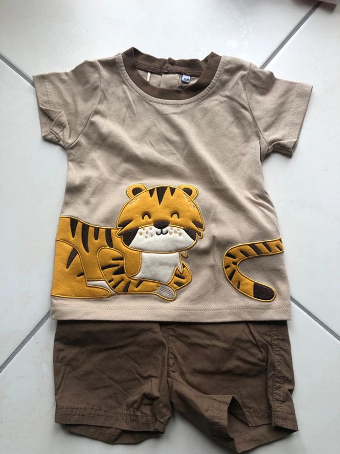 Ensemble short & tshirt 12 mois