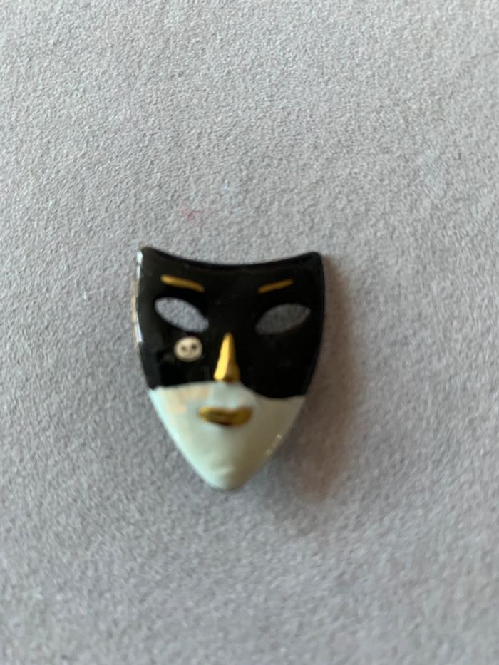 Broche masque vintage - photo numéro 3