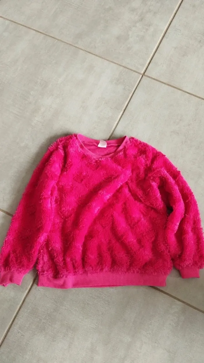 Pull doux rose taille 10 ans fille