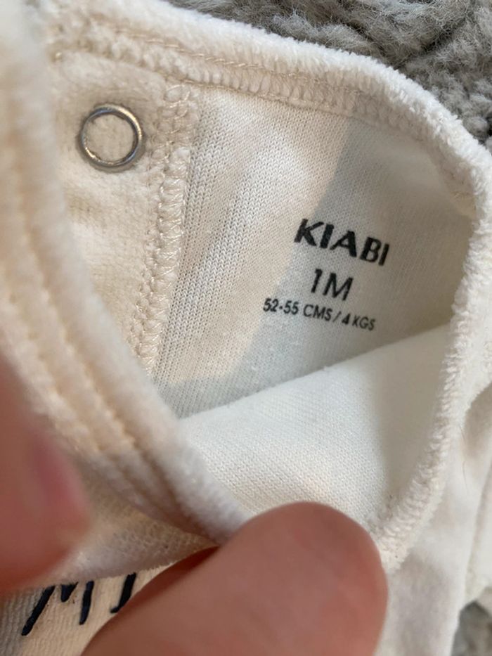 Pyjama 1 mois - photo numéro 2