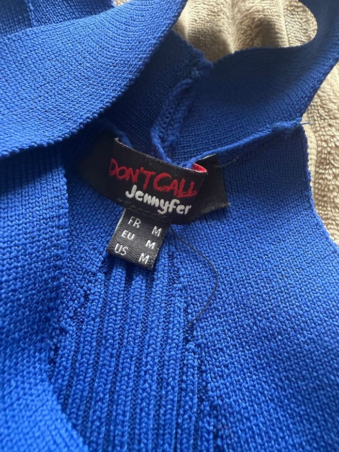 Robe bleu moulante - photo numéro 3