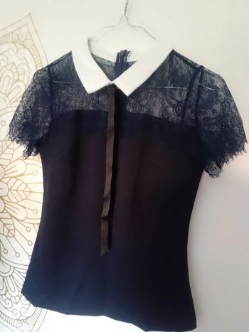 Joli haut Jane taille 36 avec col et dentelle