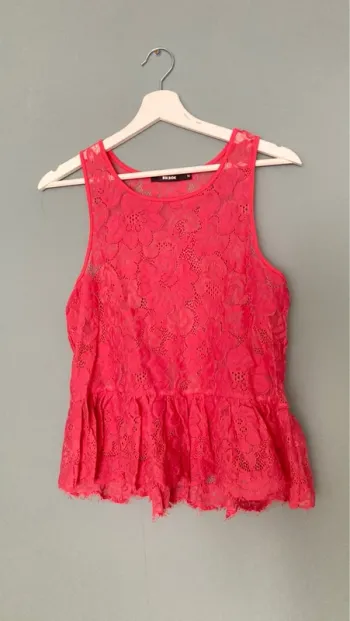 Top Fuschia Dentelle à Volants M