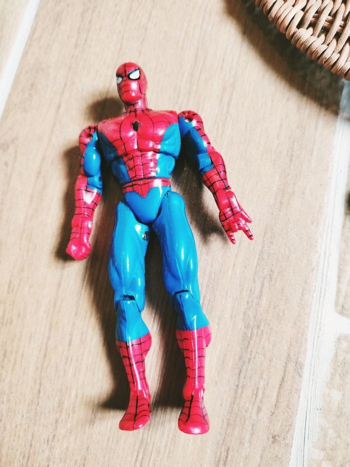 🦟 Spider-man figurine Avengers marvel Animated Series Super Poseable année 1994 Toy biz - photo numéro 2