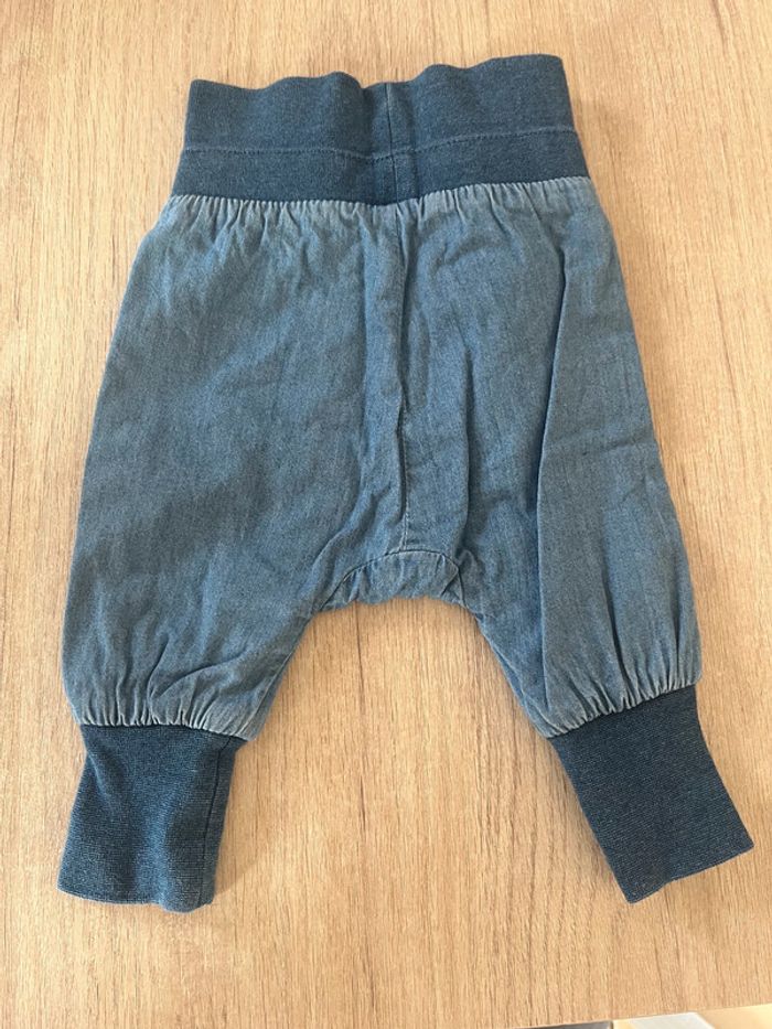 Pantalon - 1 mois - photo numéro 2