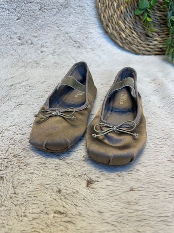 Ballerine en satin grise - Taille 23 - Zara 