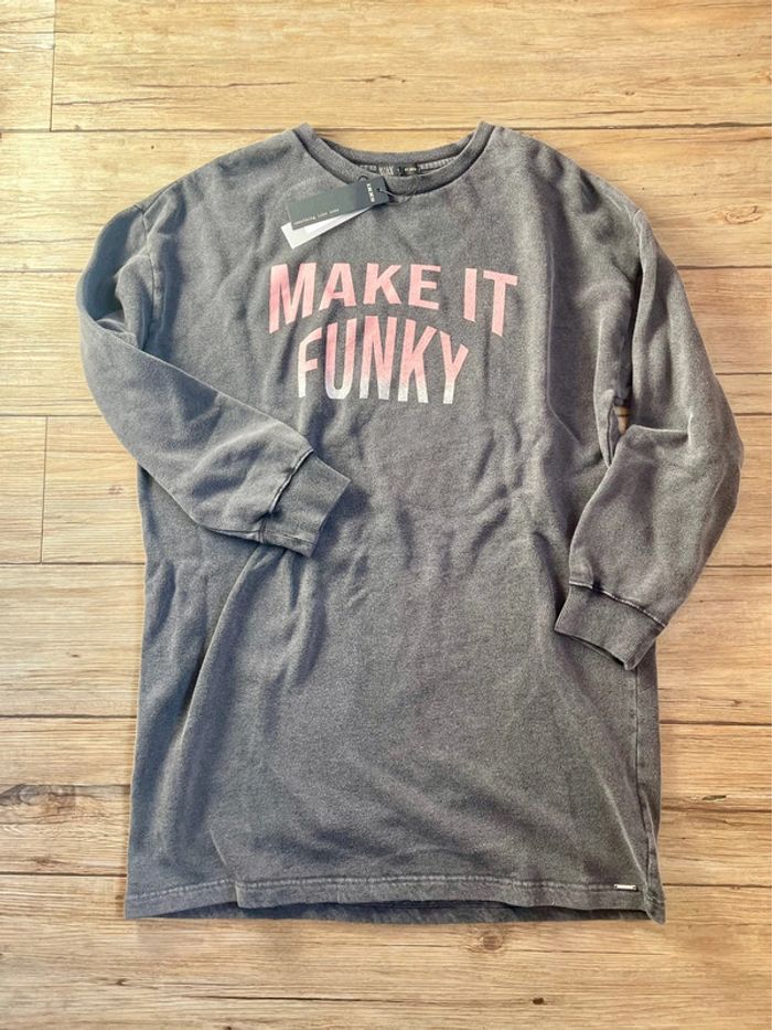 Robe sweat IKKS. Taille 12 ans. Neuve étiquetée