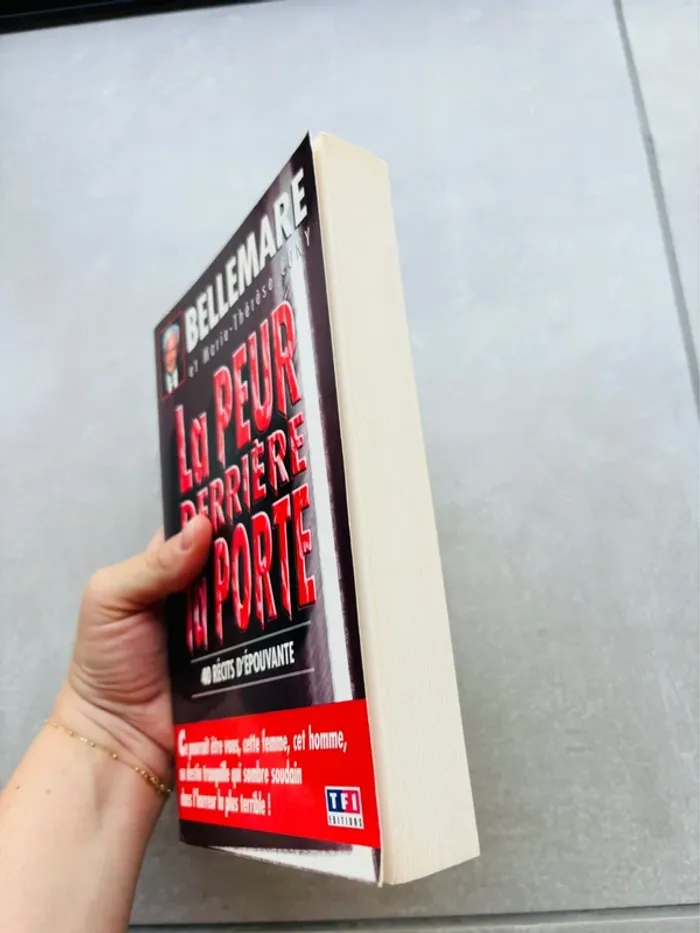 Livre broché La peur derrière la porte Pierre Bellemare - photo numéro 3