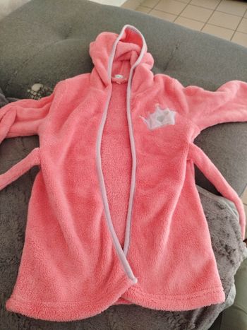 Robe de chambre ou sortie de bain. Rose. Taille  24 mois. Kitchoun. Très bon état