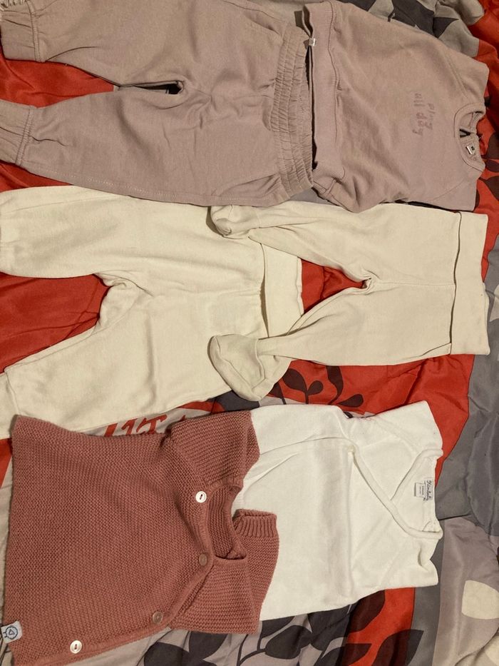 Lot vêtements fille 1 mois - photo numéro 4