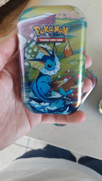 Vaporeon  mini tin mini boîte pokemon evolutiones prismaticas  evolutions prismatiques