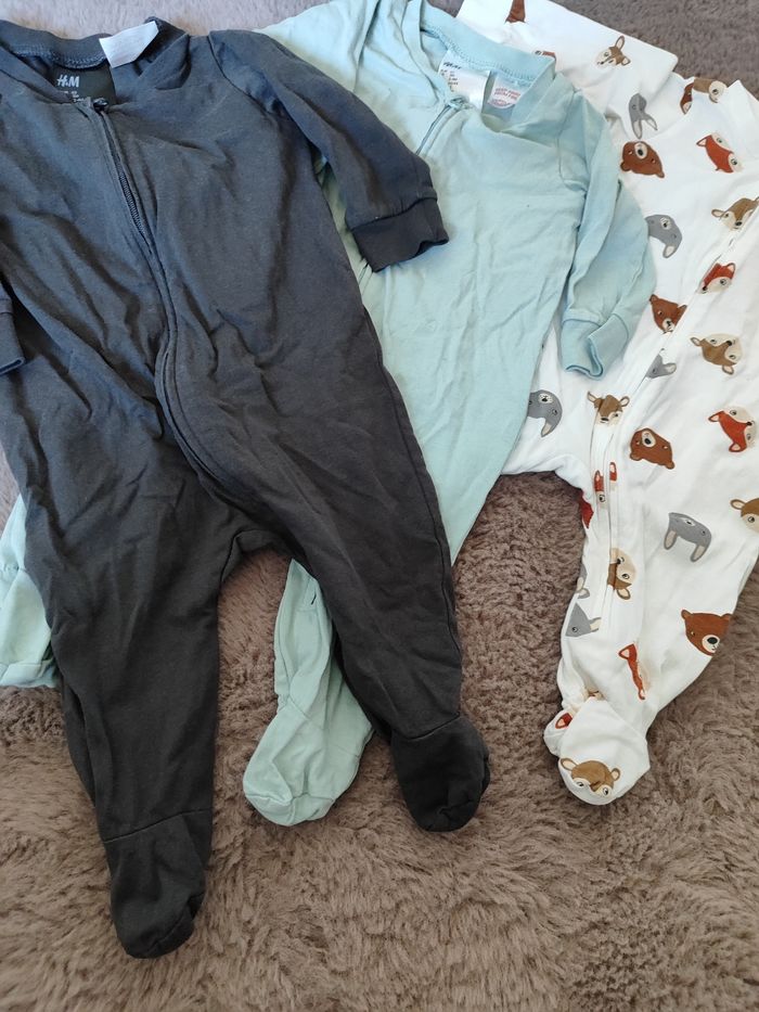 Lot de 3 pyjamas - photo numéro 2