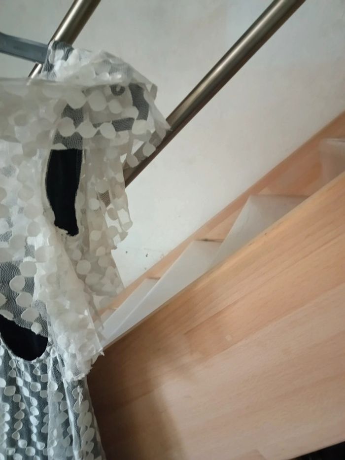 Robe moulante dos nu façon dentelle Alter taille 36 - photo numéro 3