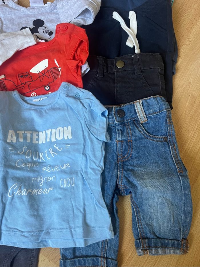 Lot vêtements bébé garçon 1 mois - photo numéro 2