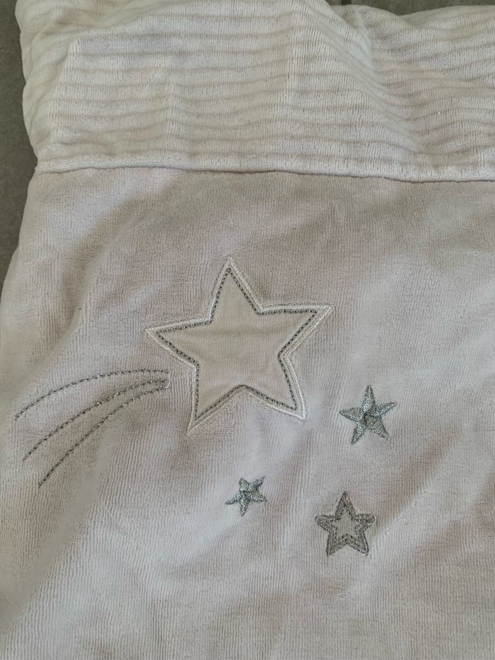 Couette blanche et argenté Disney 65cm x 105 cm - photo numéro 3