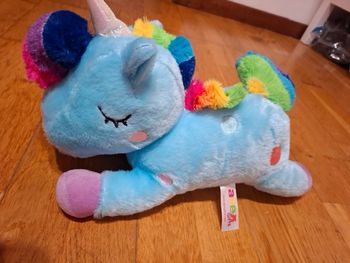 Peluche licorne qui s'allume