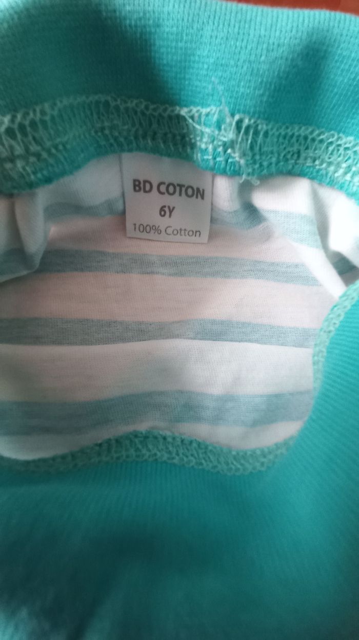 T-shirt col roulé 6 ans - photo numéro 2