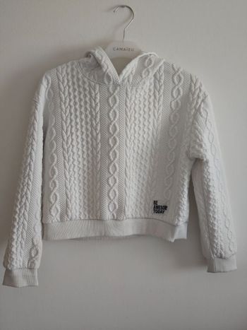 Sweat court capuche fille