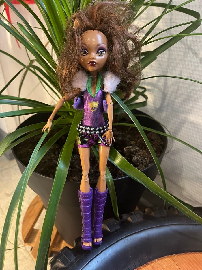 Clawdeen Wolf Monster high